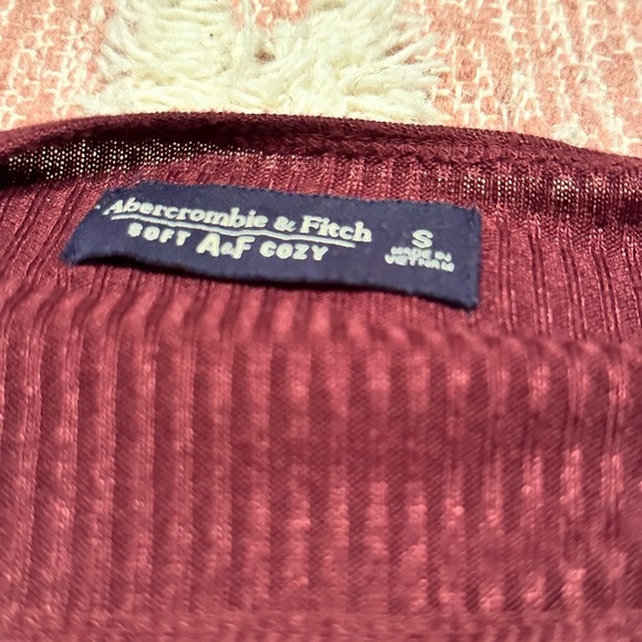 Vintage Y2K Abercrombie wrap deep red sweater. Fall sweater. Dark romance. - Picture 4 of 4